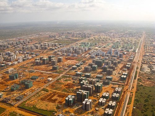Trung Quốc xuất khẩu “thành phố ma” sang Angola (1)