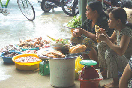 Lật tẩy thủ đoạn “hô biến” nội tạng thối thành món đặc sản (1)