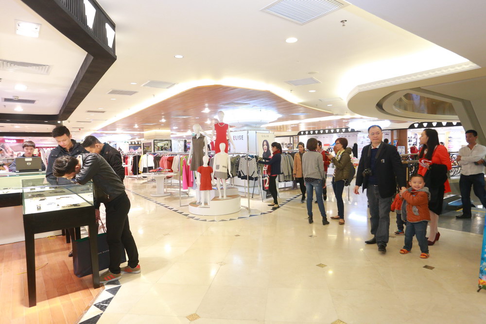 Tràng Tiền Plaza mở cửa trở lại sau 4 tháng đóng cửa tái cơ cấu và sửa chữa (2)