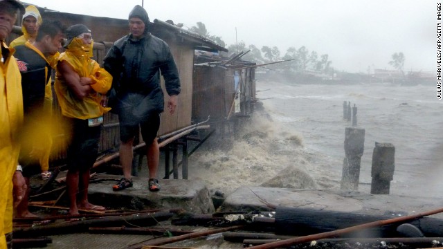 Ít nhất 1.200 người chết trong siêu bão Hải Yến tại Philippines (17)