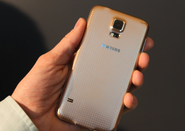 [Infographic] Những cải tiến qua 5 đời Samsung Galaxy S