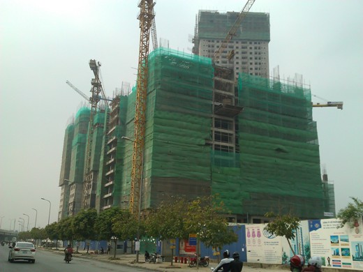 Soi tiến độ chung cư giá mềm làm