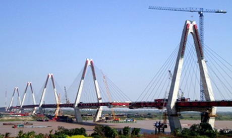 Cầu Nhật Tân nối liền hai bờ sông Hồng, nhà đất Đông Anh diễn biến thế nào? (1)