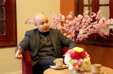 Đặng Lê Nguyên Vũ - Chủ tịch Tập đoàn cà phê Trung Nguyên cho biết: Ông không ngại khi Starbucks vào Việt Nam.