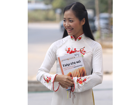 Nữ doanh nhân trẻ Lê Thúy Hạnh - TGĐ Công ty Cổ phần Tiếp thị số - Digital Marketing,.Jsc