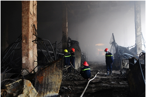 Những vụ hỏa hoạn thiêu rụi hàng trăm tỷ đồng năm 2013 (1)