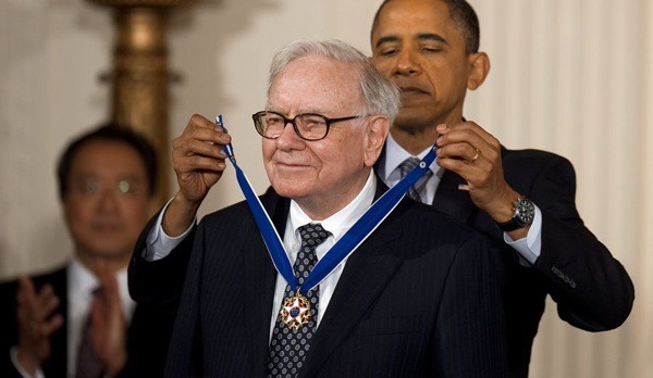 Warren Buffett – Chủ tịch kiêm CEO của Berkshire Hathaway 