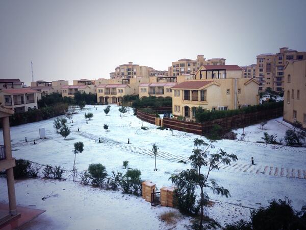 Tuyết rơi tại thủ đô Ai Cập lần đầu sau 112 năm 2