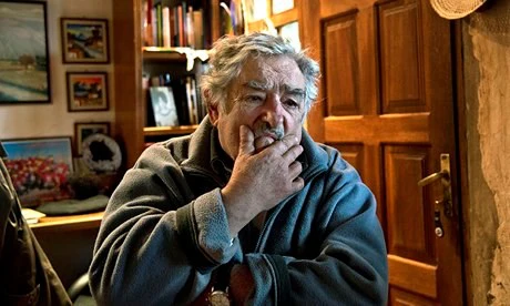 Tổng thống Uruguay José Mujica đang sống trong ngôi nhà chỉ có 1 phòng ngủ ở ngoại ô Montevideo (AFP).