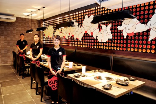 Golden Gate đã tự tạo thương hiệu nhà hàng và phát triển thành công hàng loạt nhà hàng Kichi Kichi, Sumo BBQ, Ashima, Vuvuzela
