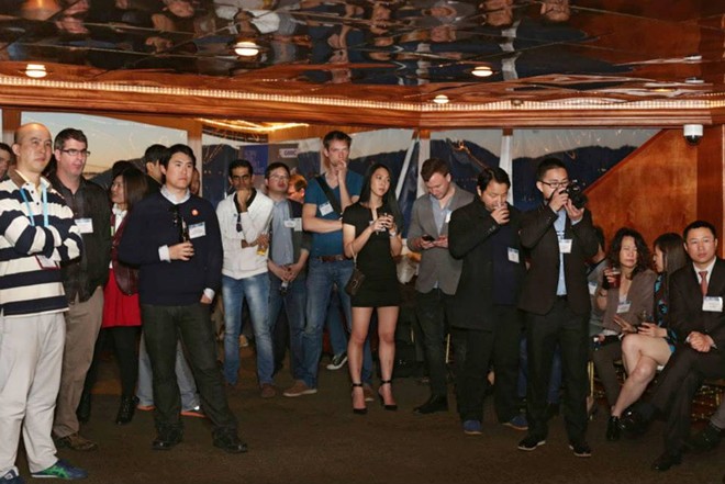 Nguyễn Hà Đông dự tiệc cùng các đại gia công nghệ trên du thuyền tại Mỹ (1)