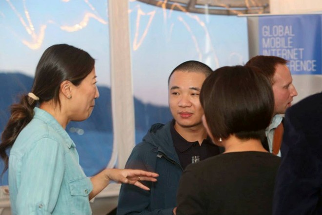 Nguyễn Hà Đông dự tiệc cùng các đại gia công nghệ trên du thuyền tại Mỹ (2)