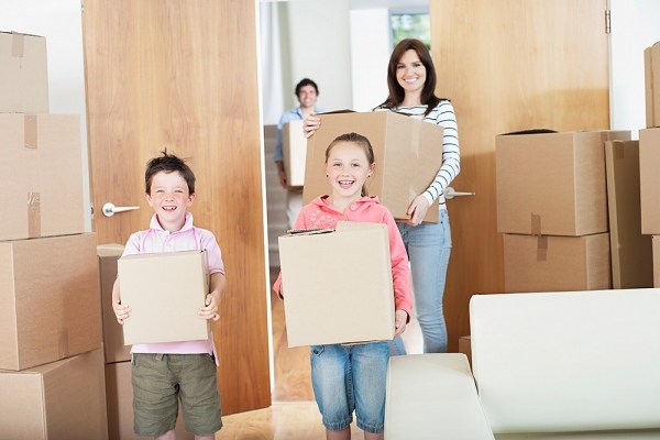 gia đình bạn phải vui vẻ, hạnh phúc trong ngày chuyển nhà.