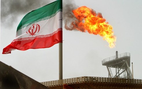 Iran được gì? ảnh 2 Iran có thể tăng sản lượng dầu thêm 500.000 thùng một ngày để đáp ứng các đơn hàng. (ảnh: Reuters).