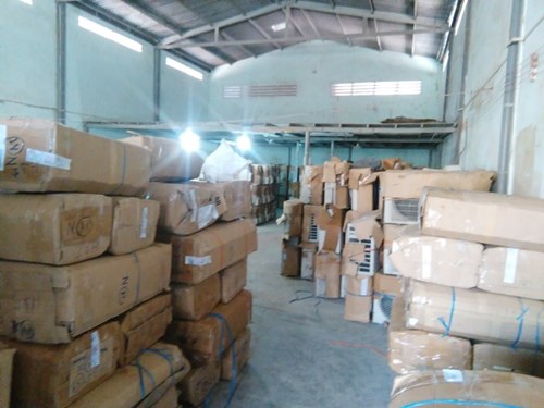 
Hàng ngàn mặt hàng nằm trong danh mục cấm nhập khẩu.
