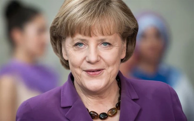 9. Angela Merkel</p></div><div></div></div><p> </p><p><i>Chức vụ: Thủ tướng Đức</i></p><p>Bloomberg cho rằng, Liên minh châu Âu (EU) từng có một khoảng trống quyền lực, nhưng khoảng trống đó đã được Thủ tướng Đức Angela Merkel lấp đầy. Bà Merkel là “người quản gia” quyền lực của nền kinh tế lớn nhất châu Âu. Vai trò của bà đã được thể hiện rõ qua cuộc khủng hoảng nợ công của Hy Lạp và gần đây là cuộc khủng hoảng nhập cư của khu vực.