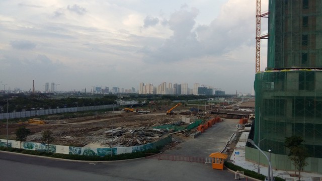 Một góc khu Đông nhìn từ khu đô thị Sala của công ty Đại Quang Minh.