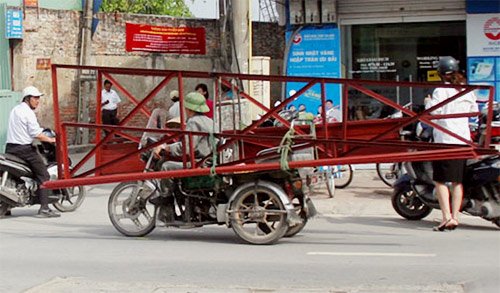 Xe ba bánh: 'Độc quyền' liều mạng, hét giá (1)