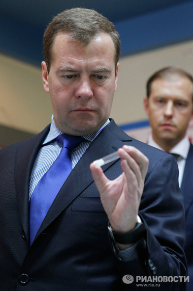 Penza, September 12: Medvedev visited MedEng, an enterprise that manufactures cardiac valves