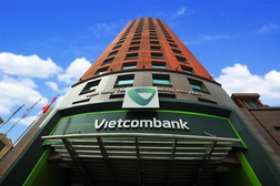 Vietcombank báo lãi 4.230 tỷ đồng trong nửa đầu năm, trong đó khu vực miền Nam đóng góp 72%