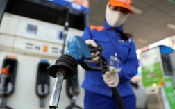 Tồn kho của hai nhà bán lẻ xăng dầu Petrolimex và PV Oil giảm gần 9.000 tỷ sau quý 3
