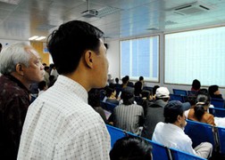 TTCK: Bị thao túng bởi một số bàn tay hữu hình