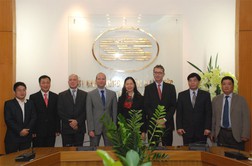 UBCK ký kết Biên bản Ghi nhớ với Ủy ban Giám sát Tài chính Luxemburg 