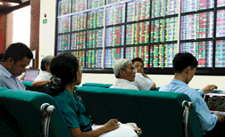 Cuộc đua song mã SSI và HSC