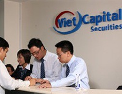 VCSC: Định giá lại các cổ phiếu tăng 15%