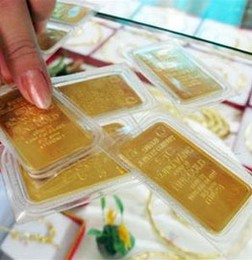 Vàng đứng giá, USD giữ nguyên 18.020 đồng