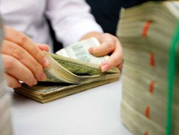 Chính sách tiền tệ: Không nên vội nới lỏng trở lại 