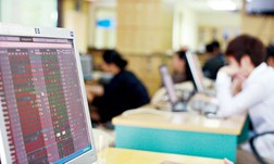 Vn30 giảm 12 điểm, nhà đầu tư bán mạnh cổ phiếu giá sàn