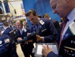 S&P 500 tụt dốc với tốc độ gấp 3 lần so với năm 2011 