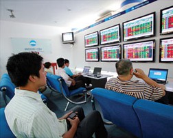 AGC giảm sàn, khối ngoại đẩy mạnh mua MBB