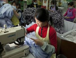 Trung Quốc: Sản xuất tháng 6 suy giảm ngang với mức giảm thời kỳ khủng hoảng năm 2008 