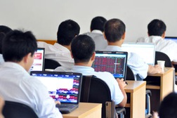 Chứng khoán thời kéo ngang nguy hiểm