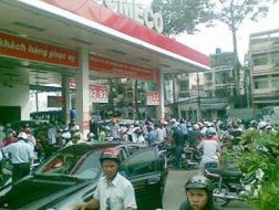 Comeco giữa ván cờ thâu tóm