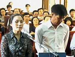 Vợ chồng giám đốc Tình - Sương