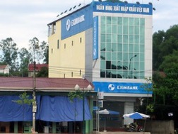 Giằng co thị phần ngân hàng