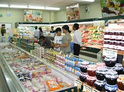 Giá hàng trong siêu thị đắt hơn 10% so với thị trường