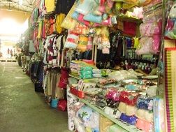 Tiểu thương lao đao vì sức mua "thoi thóp"