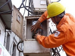 Thận trọng với tăng giá điện sản xuất