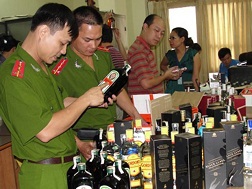 Tràn lan rượu giả, rượu lậu