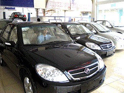 Lượng ô tô nhập khẩu nguyên chiếc về Việt Nam vẫn tăng