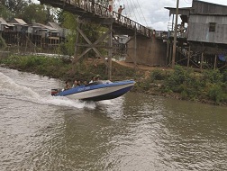 Truy đuổi hàng lậu