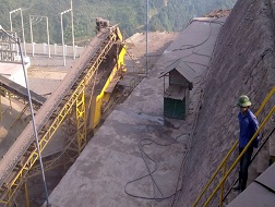 Dây chuyền khai thác quặng sắt của một doanh nghiệp khai thác quặng ở Hà Giang