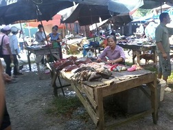 Nội tạng ôi được bán tràn lan ở chợ Phú Cường