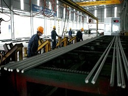 Khó khăn vẫn đeo bám ngành thép