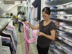 May mặc nội địa thu hẹp kinh doanh