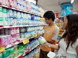 TPHCM: Sẽ công khai kết quả kiểm định chất lượng sữa nội và ngoại 